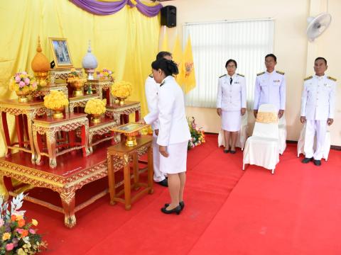 พิธีรับพระราชทานพระบรมฉายาลักษณ์ พระบาทสมเด็จพระเจ้าอยู่หัว และสมเด็จพระนางเจ้า ฯ พระบรมราชินี