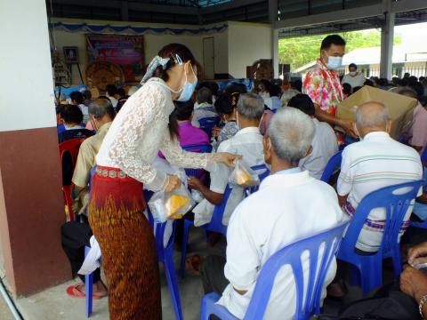 โครงการอบรมและส่งเสริมผู้สูงวัยใส่ใขสุขภาพ วันที่ 8 เมษายน 2564