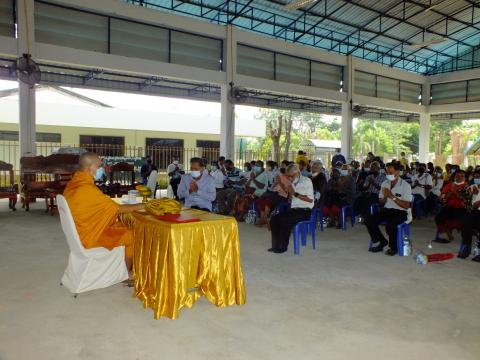 โครงการอบรมและส่งเสริมผู้สูงวัยใส่ใจสุขภาพ ประจำปีงบประมาณ 2565 วันที่ 17 มิถุนายน 2565 ณ หอประชุมองค์การบริหารส่วนตำบลโคกสะอาด