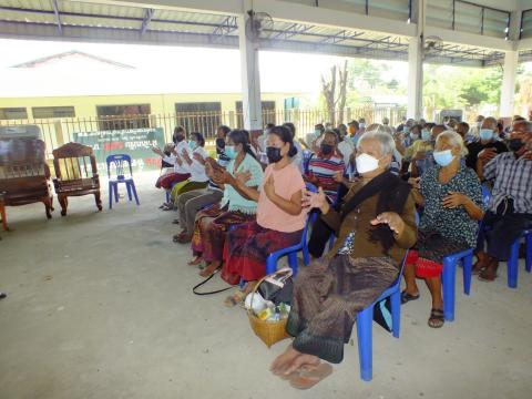 โครงการอบรมและส่งเสริมผู้สูงวัยใส่ใจสุขภาพ ประจำปีงบประมาณ 2565 วันที่ 17 มิถุนายน 2565 ณ หอประชุมองค์การบริหารส่วนตำบลโคกสะอาด